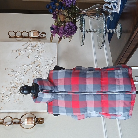 Red And Gray Frost Free Puffer Vest By Old Navy. Size M - Picture 14 of 17